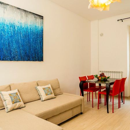 Casa Relax Mondello Apartment ภายนอก รูปภาพ