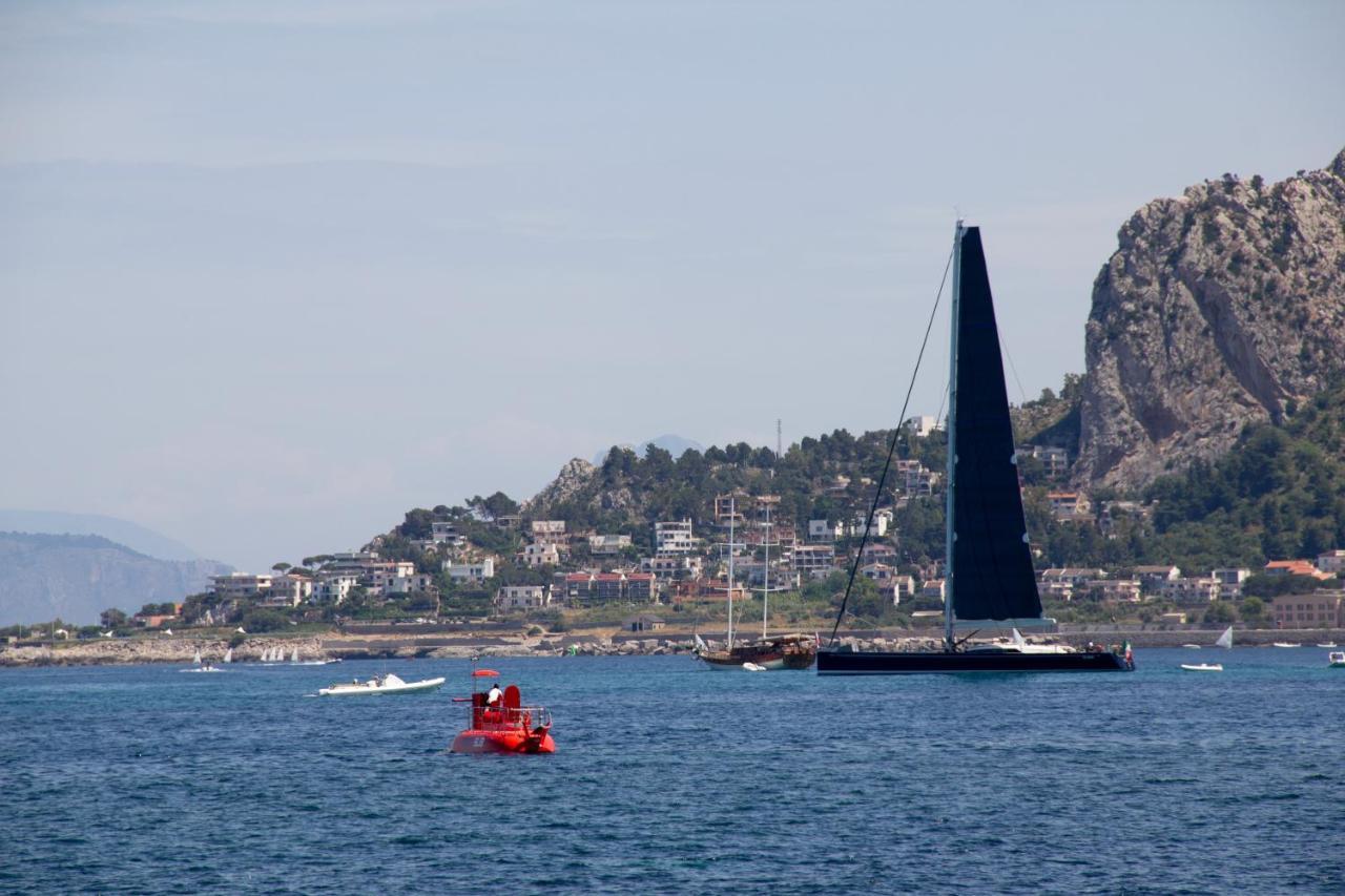Casa Relax Mondello Apartment ภายนอก รูปภาพ