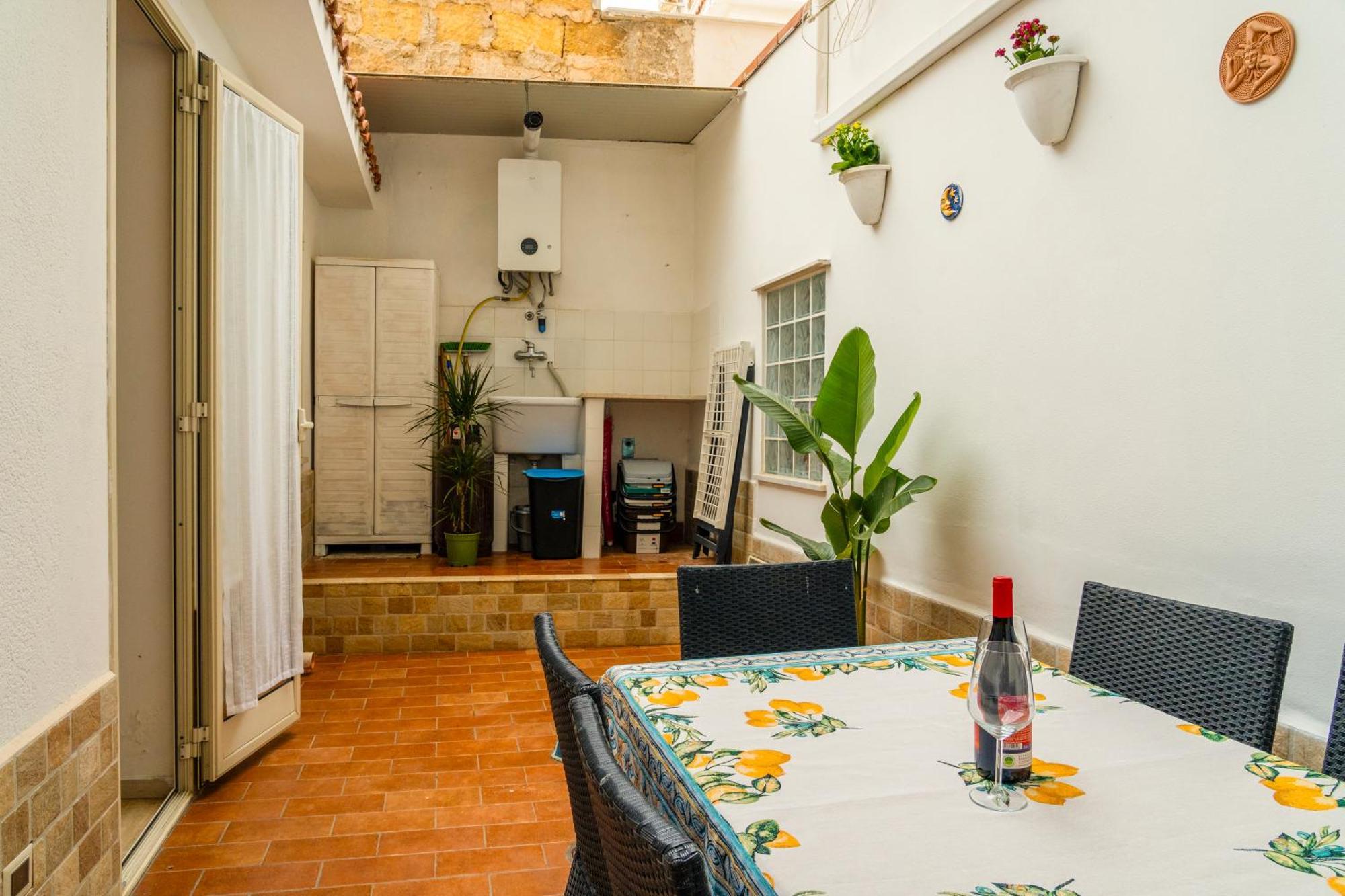 Casa Relax Mondello Apartment ภายนอก รูปภาพ
