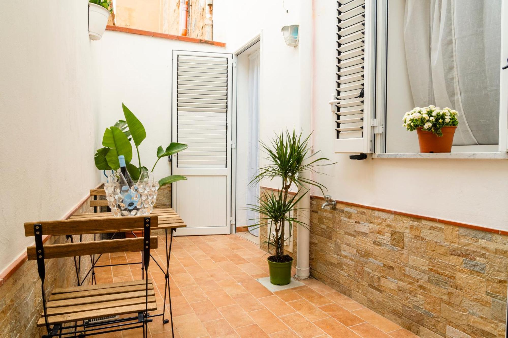 Casa Relax Mondello Apartment ภายนอก รูปภาพ